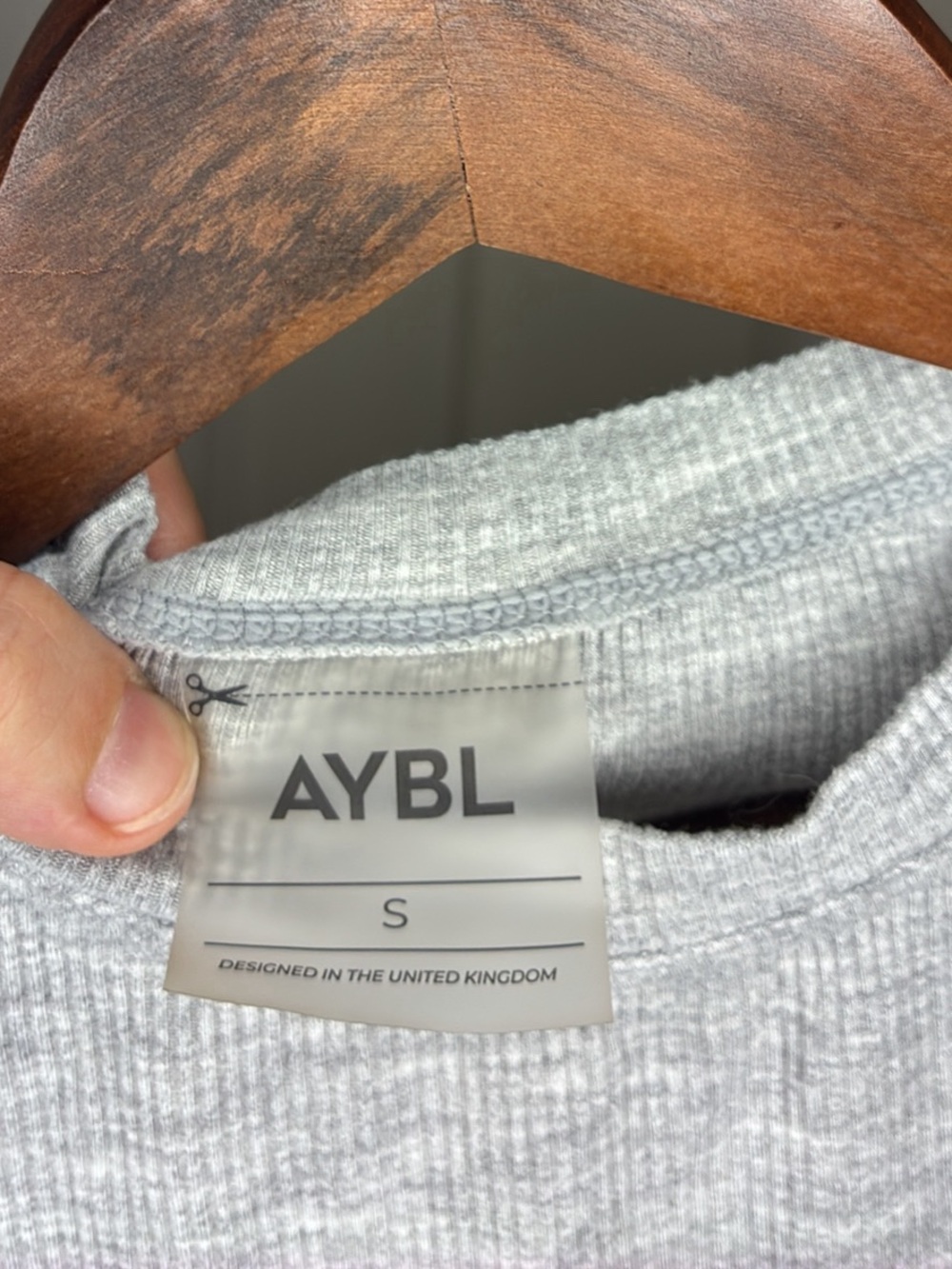 AYBL Gray Ribbed Long-Sleeve Crop Top - Picture 3 of 4